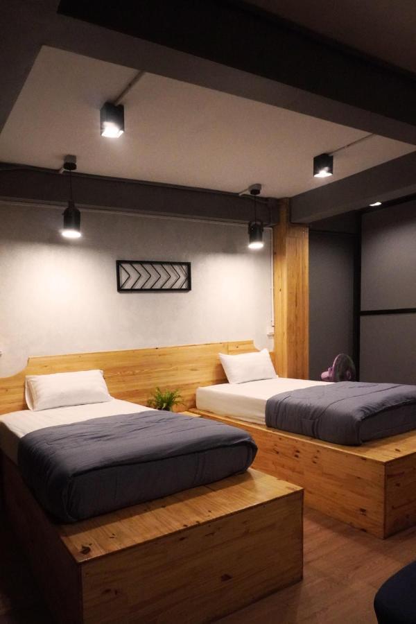 Poonpun Poshtel Hostel Чантабури Екстериор снимка