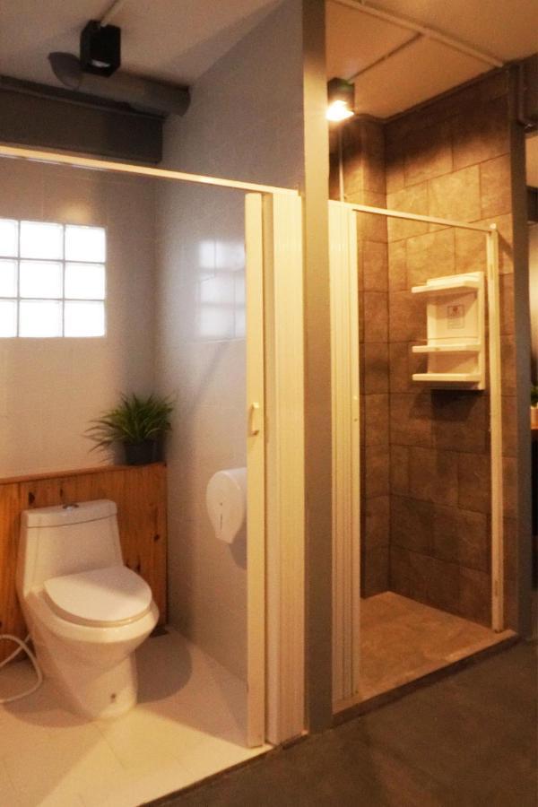 Poonpun Poshtel Hostel Чантабури Екстериор снимка